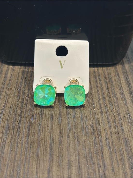 Jewelry - Green Cushion-Cut Stud Earrings